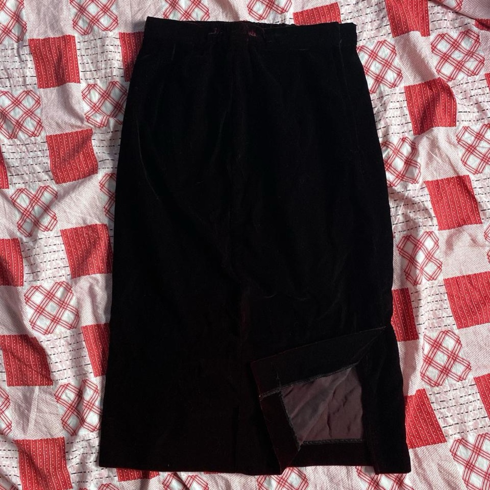 Velvet MIDI Skirt